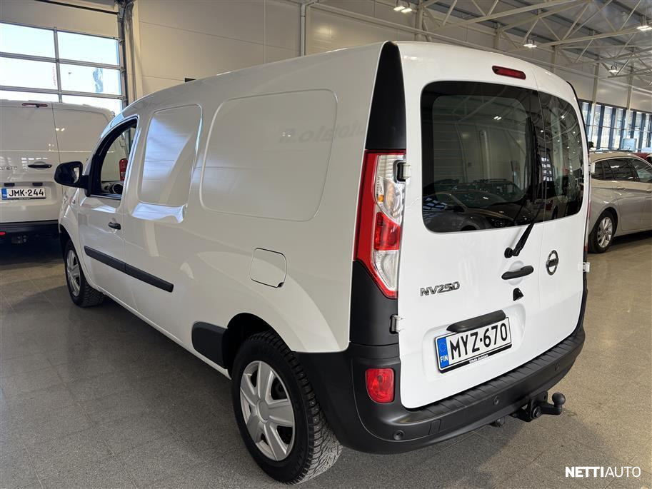 Nissan NV250
