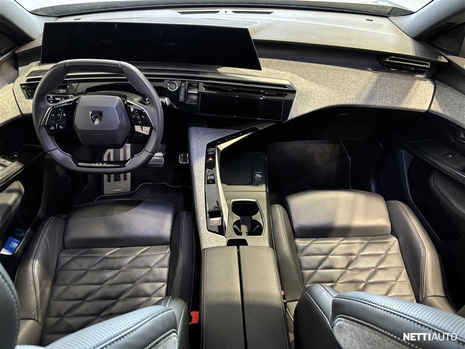 Peugeot e-3008