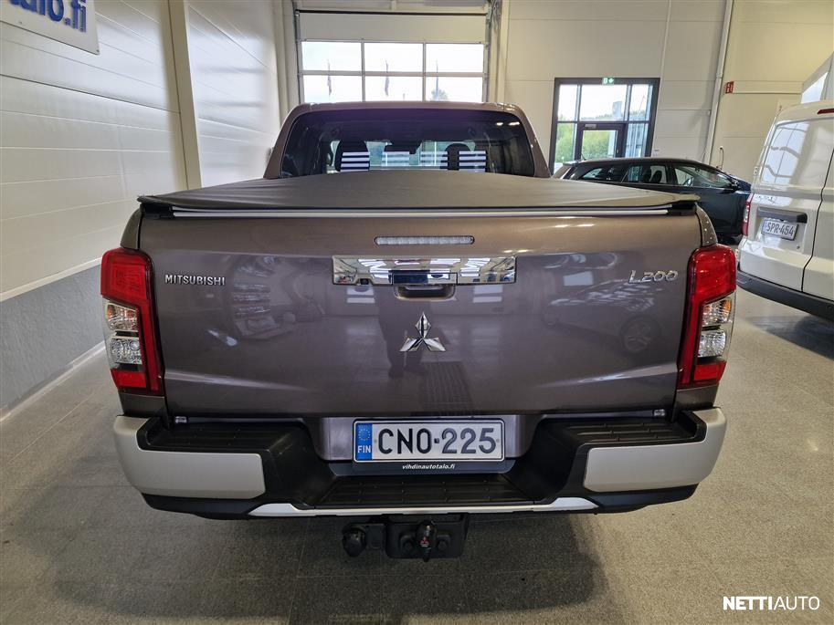 Mitsubishi L200