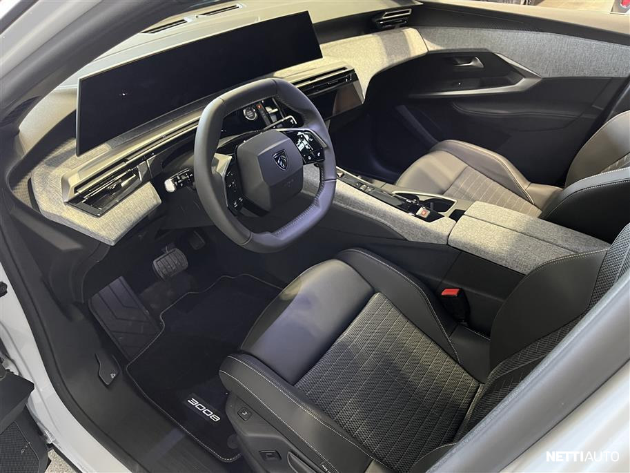 Peugeot e-3008